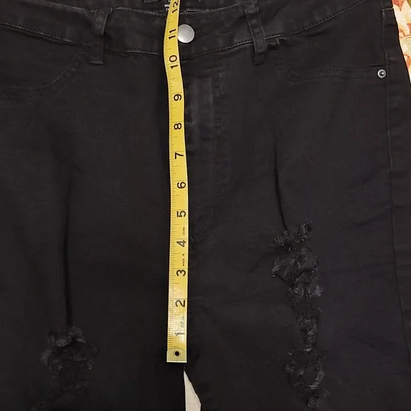Fashion Nova Distressed Black Jeans - Size 13 - Picture 8 of 9